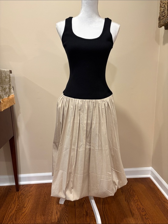 cinq a sept Dresses & Skirts - cinq a sept Beige Gathered Midi Skirt